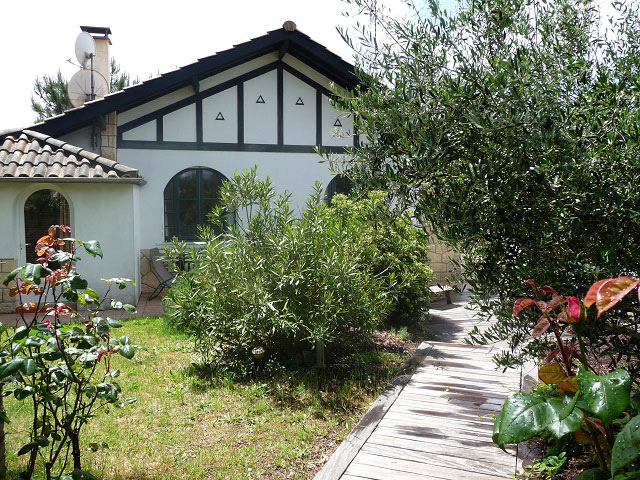 location lacanau villa neo basque