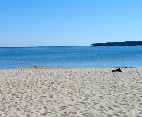 La plage du Moutchic : vue vers le sud : au large la pointe du Tedey