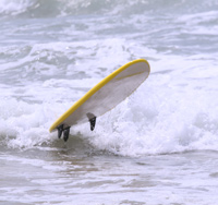 decouverte du surf : premiere vague c'est normal